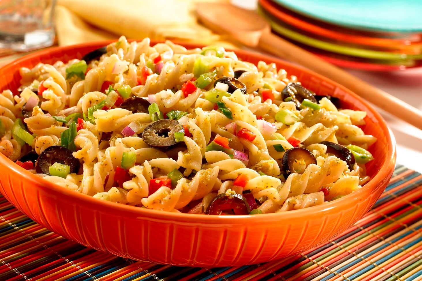 Макароны едят в пост. Итальянская паста. Какие макароны постные фото. Макароны в пост. Постные макароны.